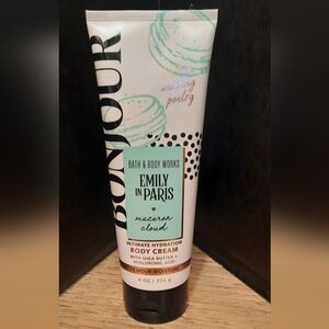 "MACARON CLOUD"  BATH AND BODY WORKS